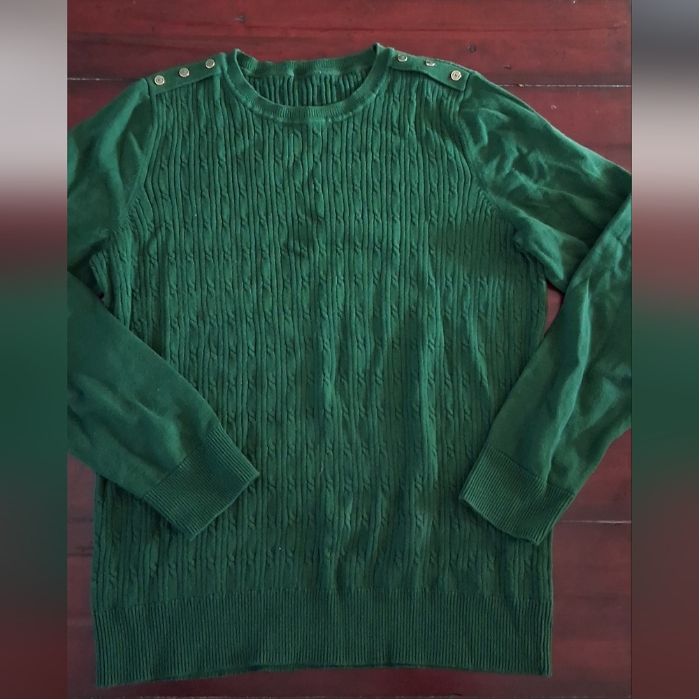 Elegant Green Women's Crewneck Sweater with Button Accents